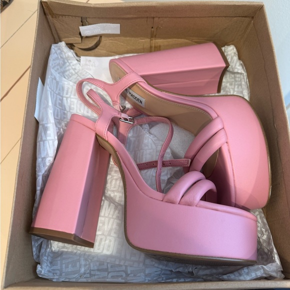 Steve Madden Blush Pink Platform Heels - Picture 4 of 6